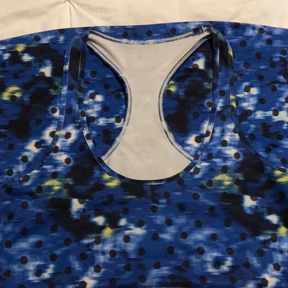 Lululemon tank top. Well loved and still has a lot of life in it😊 4/$25❤️ - Picture 2 of 3